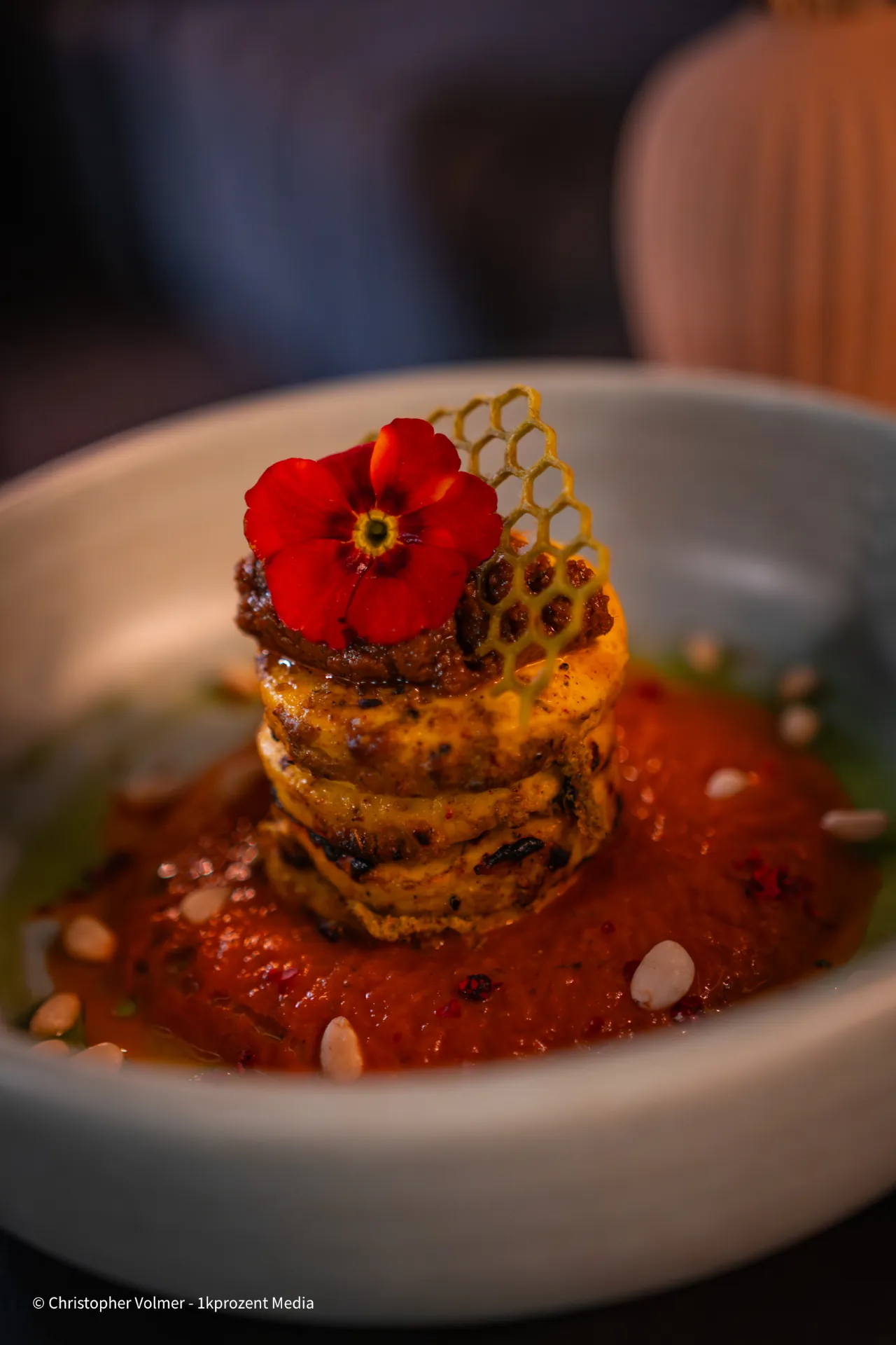 Kolkata Paneer Tikka – gegrillter Paneer auf würzigem Tomaten-Kulie im essence india Hamburg